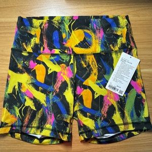 NWT Wunder Train HR Shorts